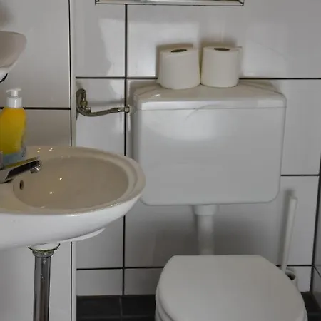 Schaum 2* Dusseldorf
