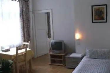 Schaum 2* Dusseldorf
