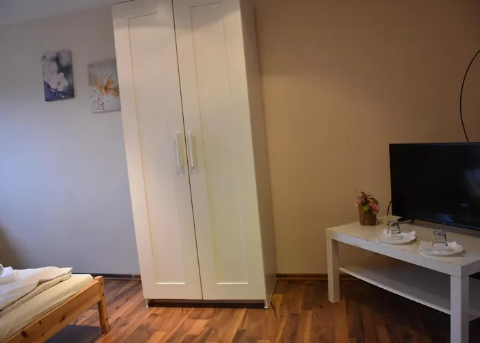 Schaum 2* Düsseldorf