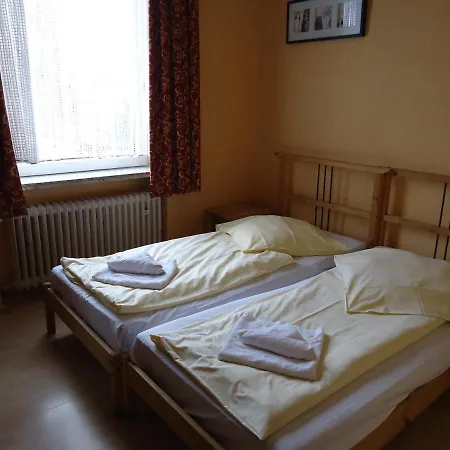 Schaum 2* Дюссельдорф