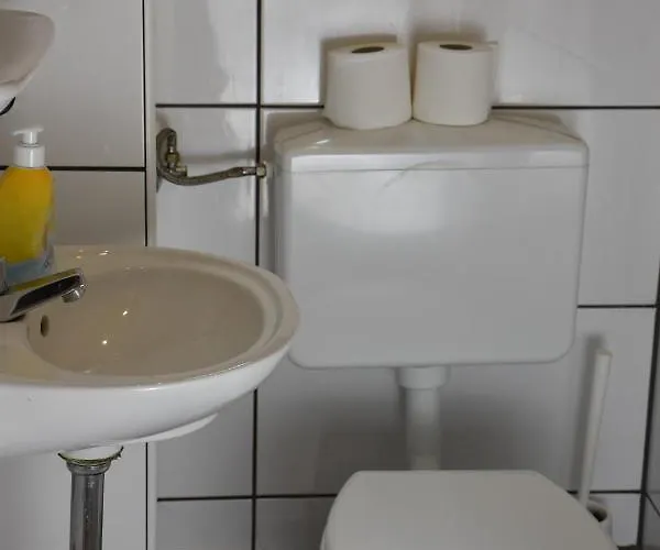 Schaum 2* Düsseldorf